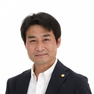 講師