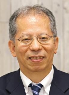 講師