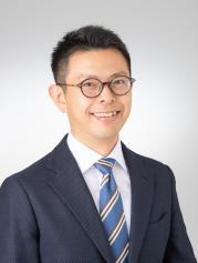 講師