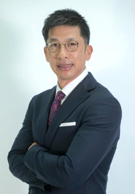 講師